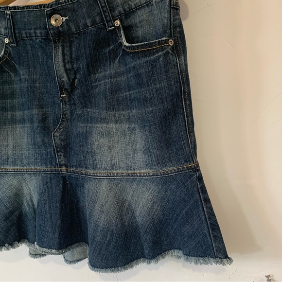 Y2K Dark Wash Denim Skirt With Ruffle Hem Mudd Size 10 - Picture 2 of 4